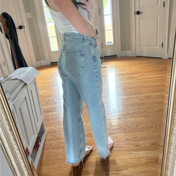 Zara size 6 jeans light washed - Picture 2 of 2